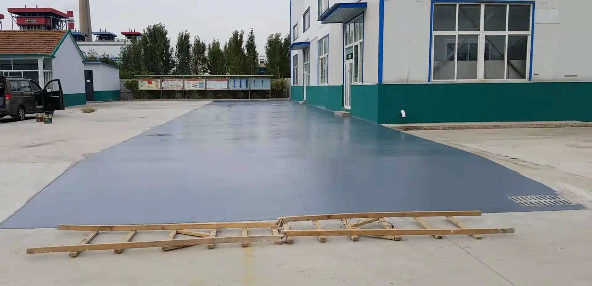 宝山车间厂房地坪漆修补翻新